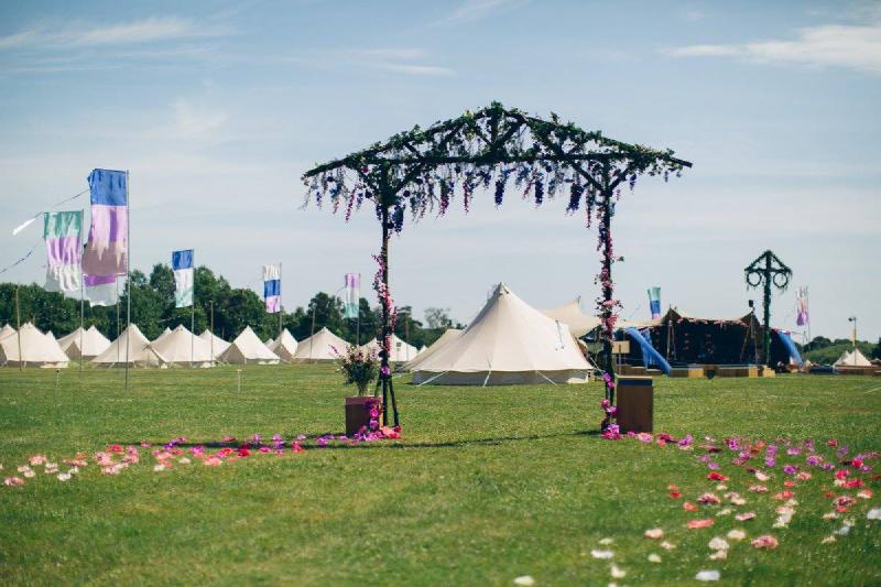 Absolut Midsommar gate
