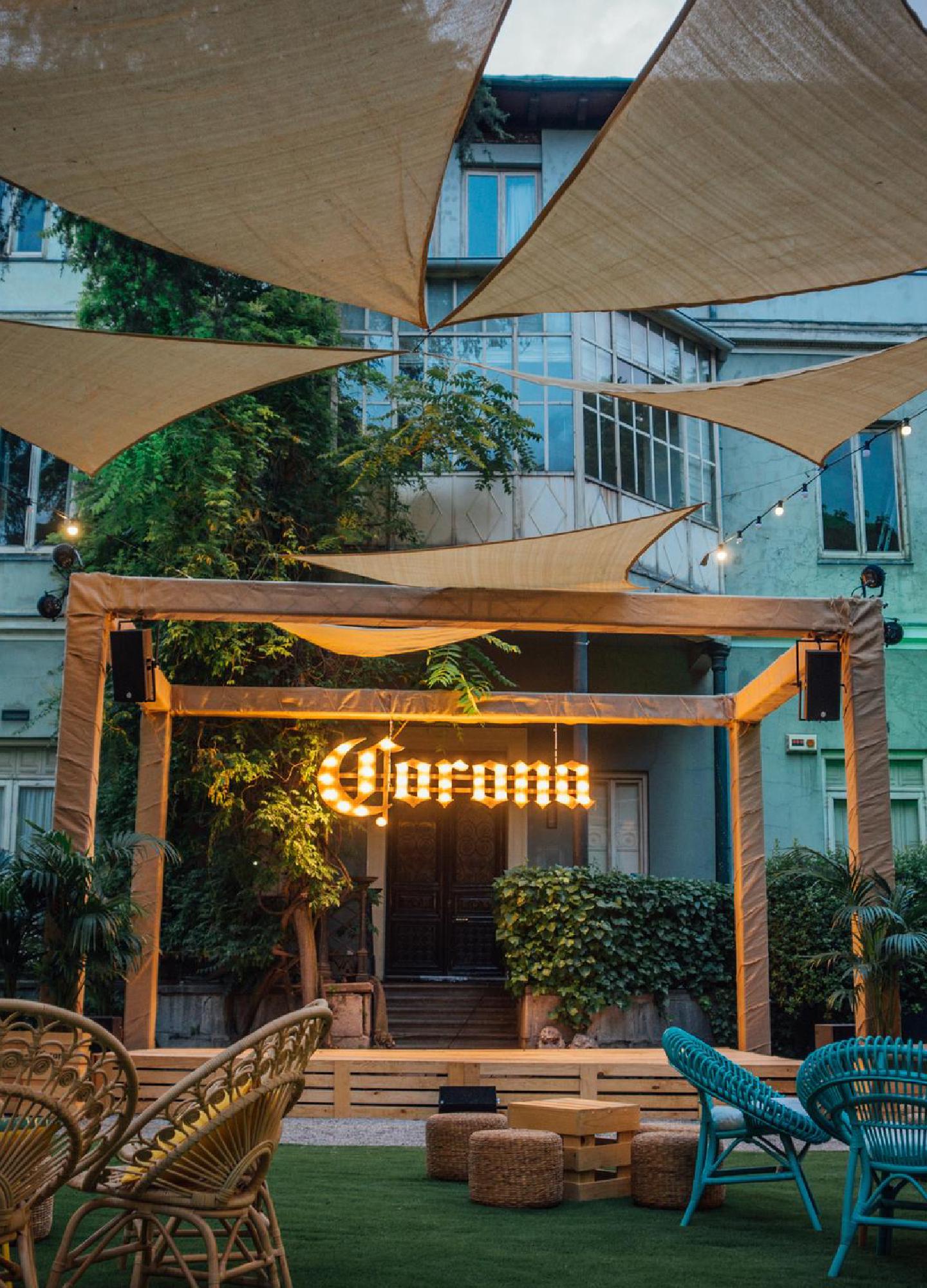 Casa Corona environment