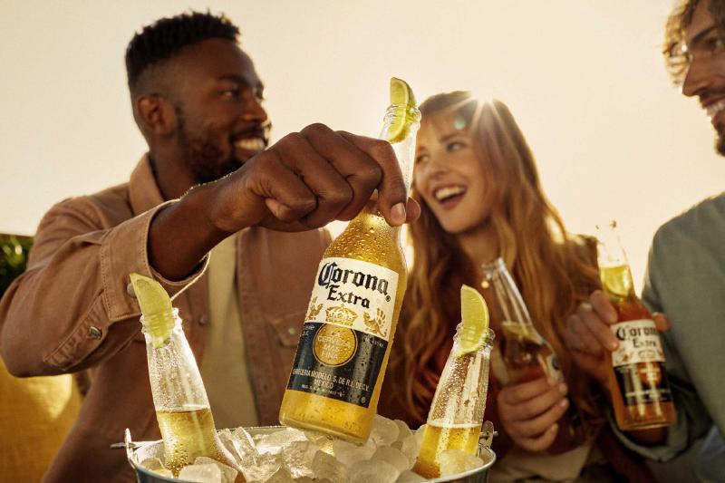 Corona Occasions social moment