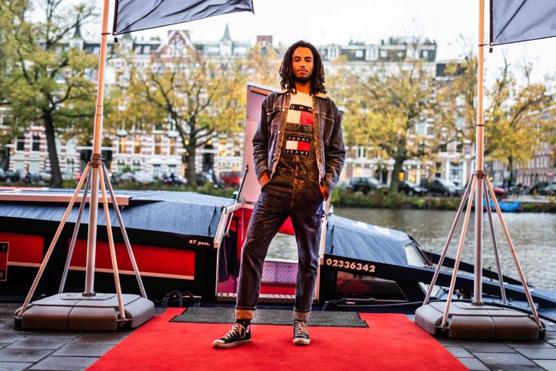 Tommy Jeans collection moment